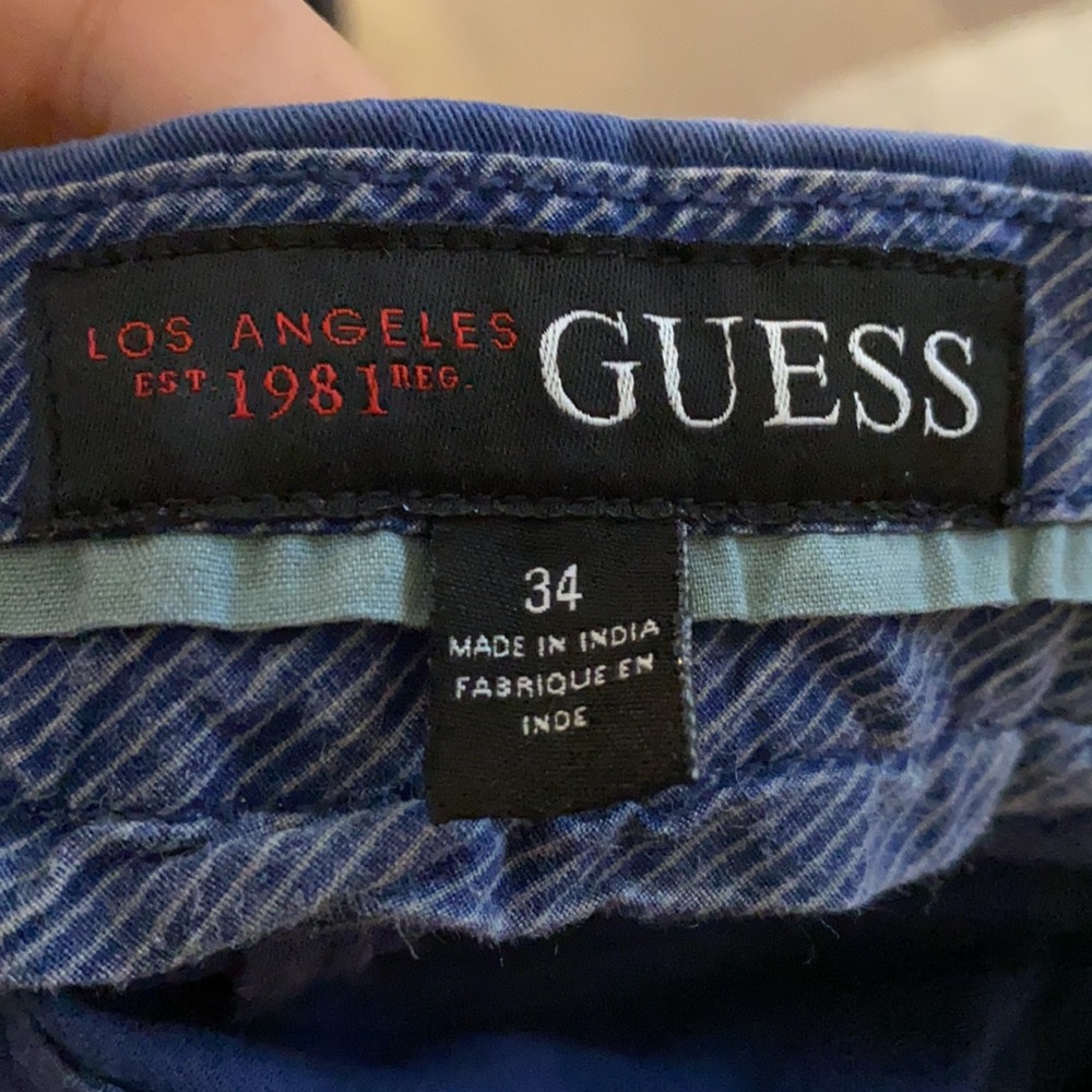 Guess - Picture 4 of 4